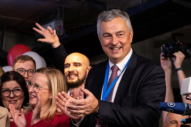 Nova vlast u Srbiji pruža ruku suradnje bratskoj Bosni i Hercegovini